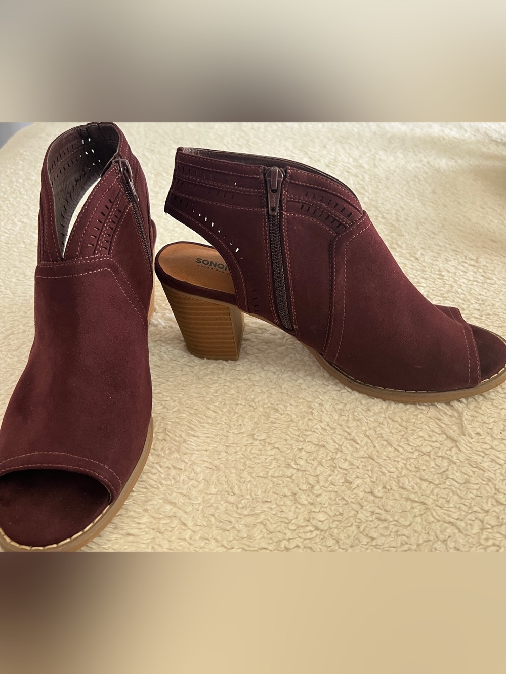 Sonoma Women's Thelma Burgundy peep-toe block heel booties Size 8.5